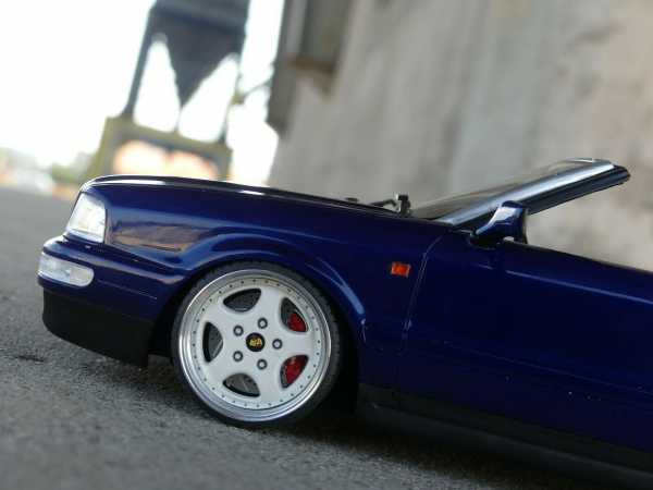 1:18 Audi 80 2.8 V6 Cabrio "Santorin Blue Edition"
